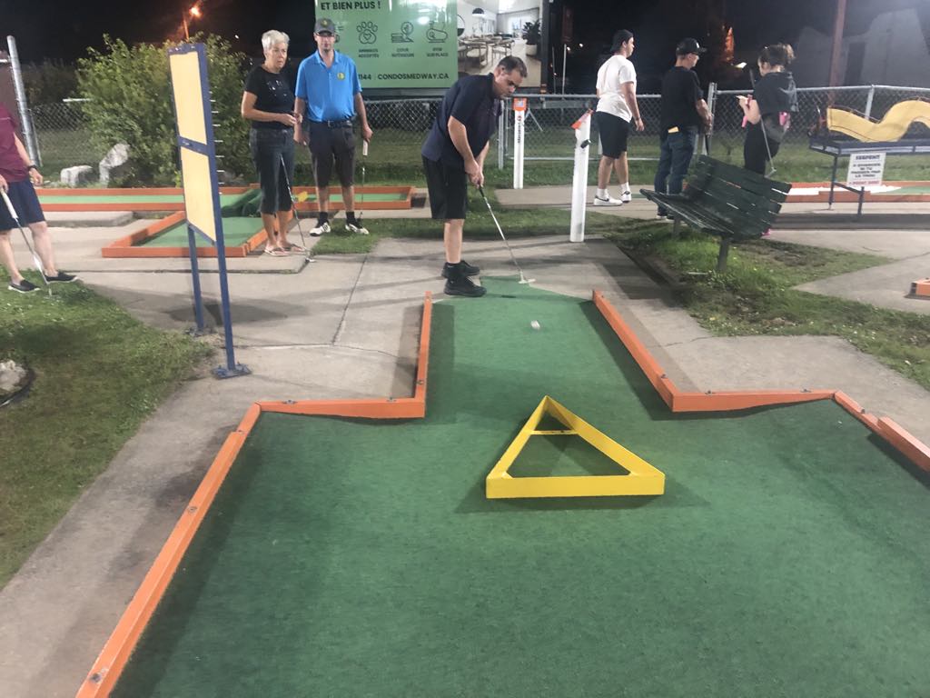 Mario Allard au mini-putt Vanier le 18 septembre 2024 (record de 23)