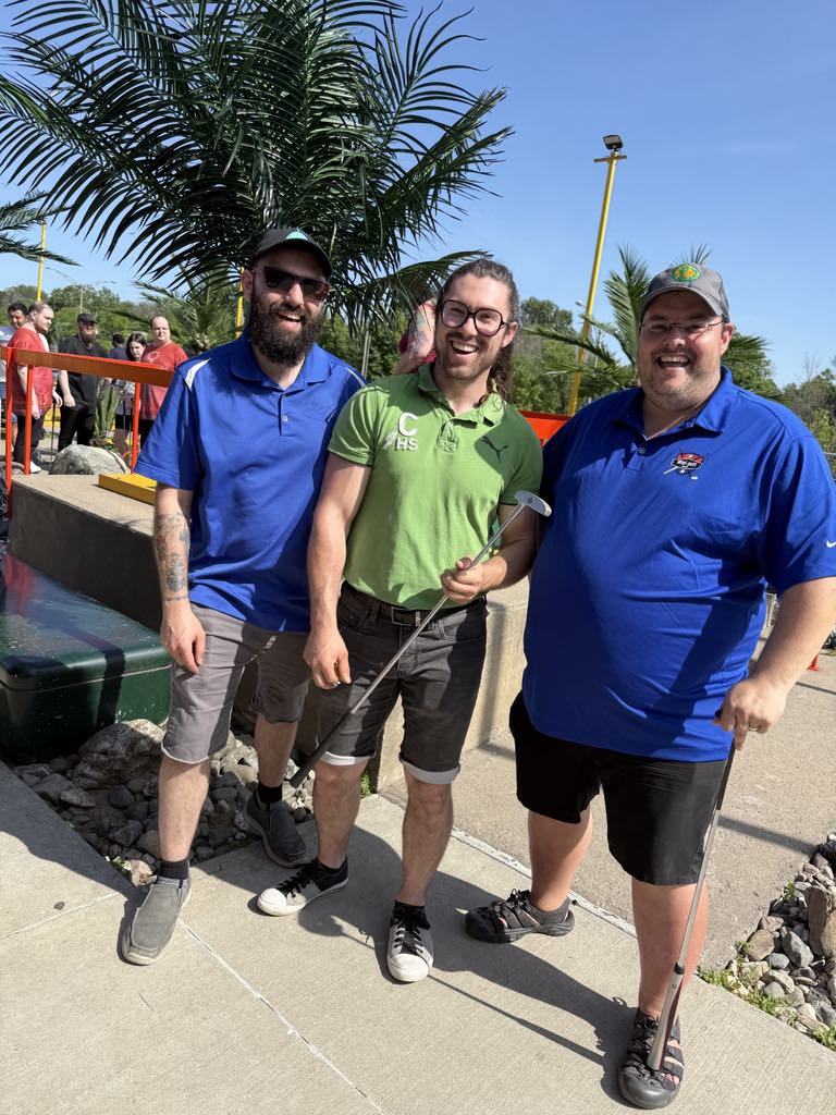 2025-06-21 Mini-putt Vanier: captation pour la chaîne youtube Des jeux pis d’la bière avec Maxime Lemieux, Guillaume Lemieux et Dany Labarre