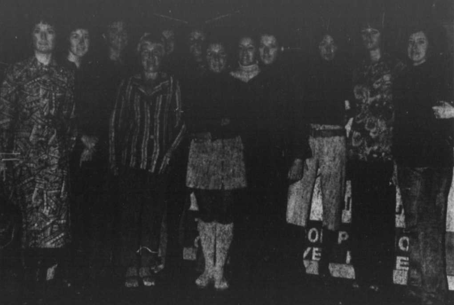 Voici les finalistes de la classe féminine du Tournoi régional Pepsi-Cola. De gauche à droite: Francine Charette, Francine Meloche, Suzanne Richard, Claire Meloche, Hélène Choquette, Gaétane Bienvenue, Colette Jodoin, Suzanne Rioux, Hélène Lamy, Linda Vanderhood, Jennifer Vincent et Rolande Chartier.